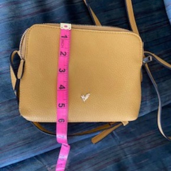 Lily and Ivy Yellow purse - Picture 7 of 8